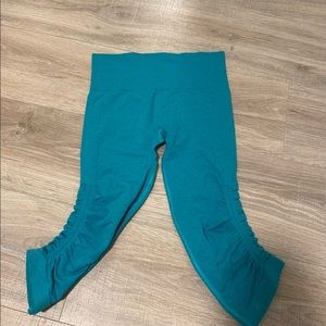Blue cropped Lululemon leggings